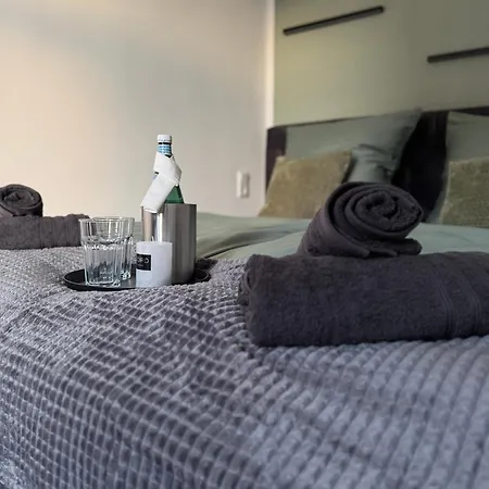 Zentrale Am Bergpark Apartman