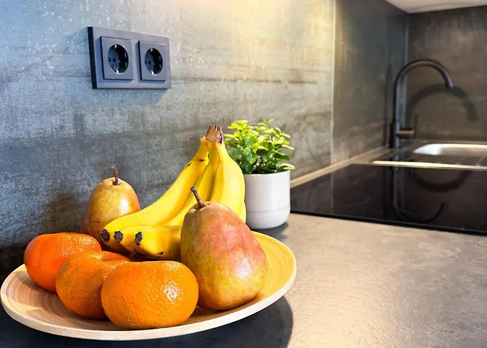 Zentrale Am Bergpark 아파트 *